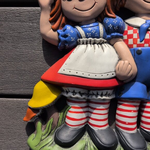 Vintage Raggedy Ann and Andy Ceramic Wall Plaque Wall Hanging - Picture 3 of 6